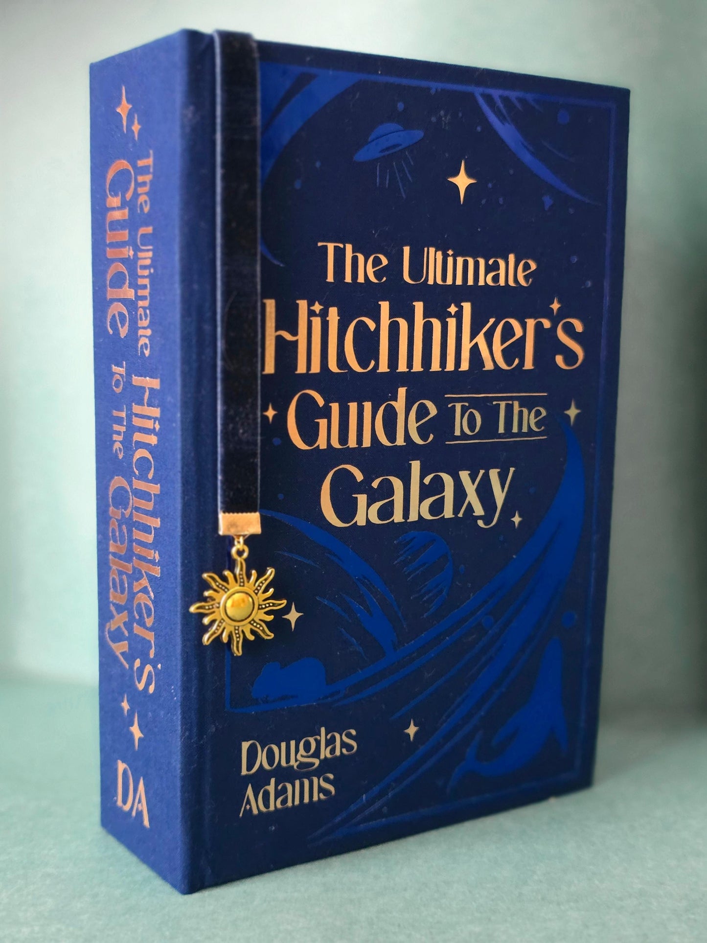Hitchiker's Guide To The Galaxy Complete Omnibus